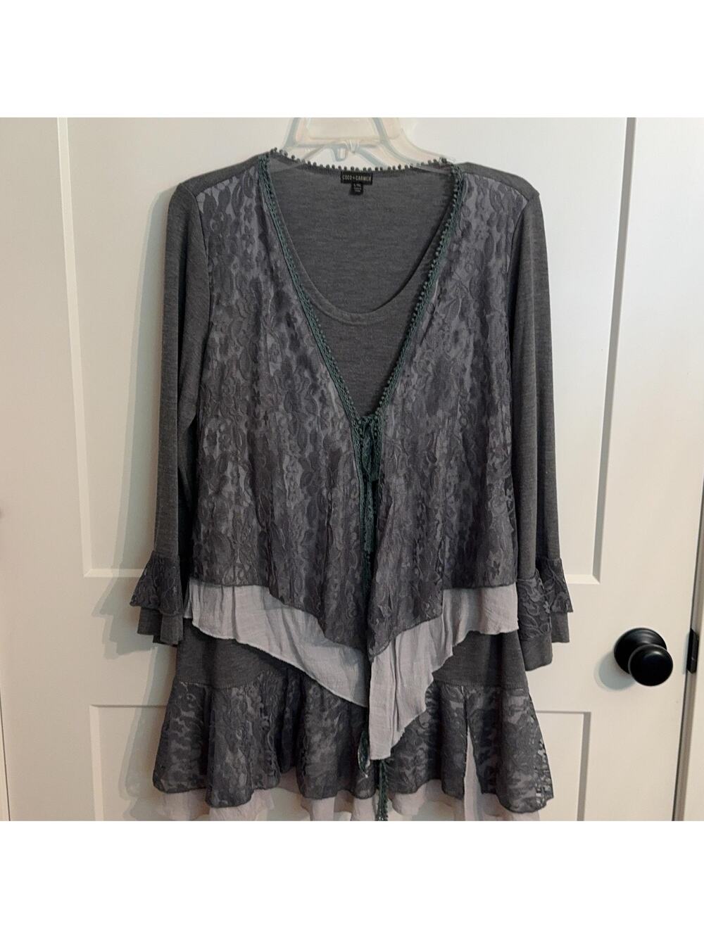 Coco + Carmen Tunic Blouse Sz L/XL Gray Lace Ruffle Hem Bell Sleeve Boho Fairy